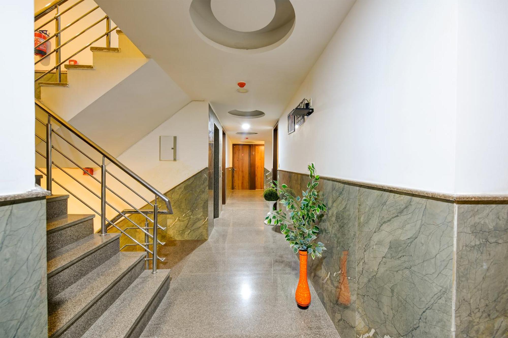 Hotel Grand Qubic Near Delhi Airport New Delhi Luaran gambar